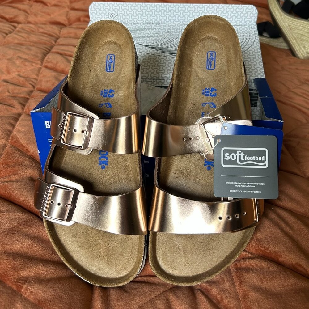 NWT Birkenstock Arizona Soft Footbed - Rose Gold Metallic Leather, Size 12 / 43
